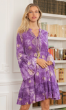 Mittellanges Kleid mit vergoldetem Aufdruck und Spitzendetails
