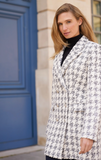 Mittellanger taillierter Blazer mit Hahnentrittmuster