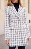 Mittellanger taillierter Blazer mit Hahnentrittmuster