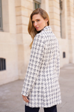 Mittellanger taillierter Blazer mit Hahnentrittmuster